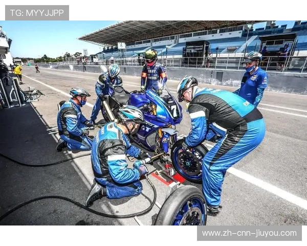 塞恩斯训练中展现极强耐力